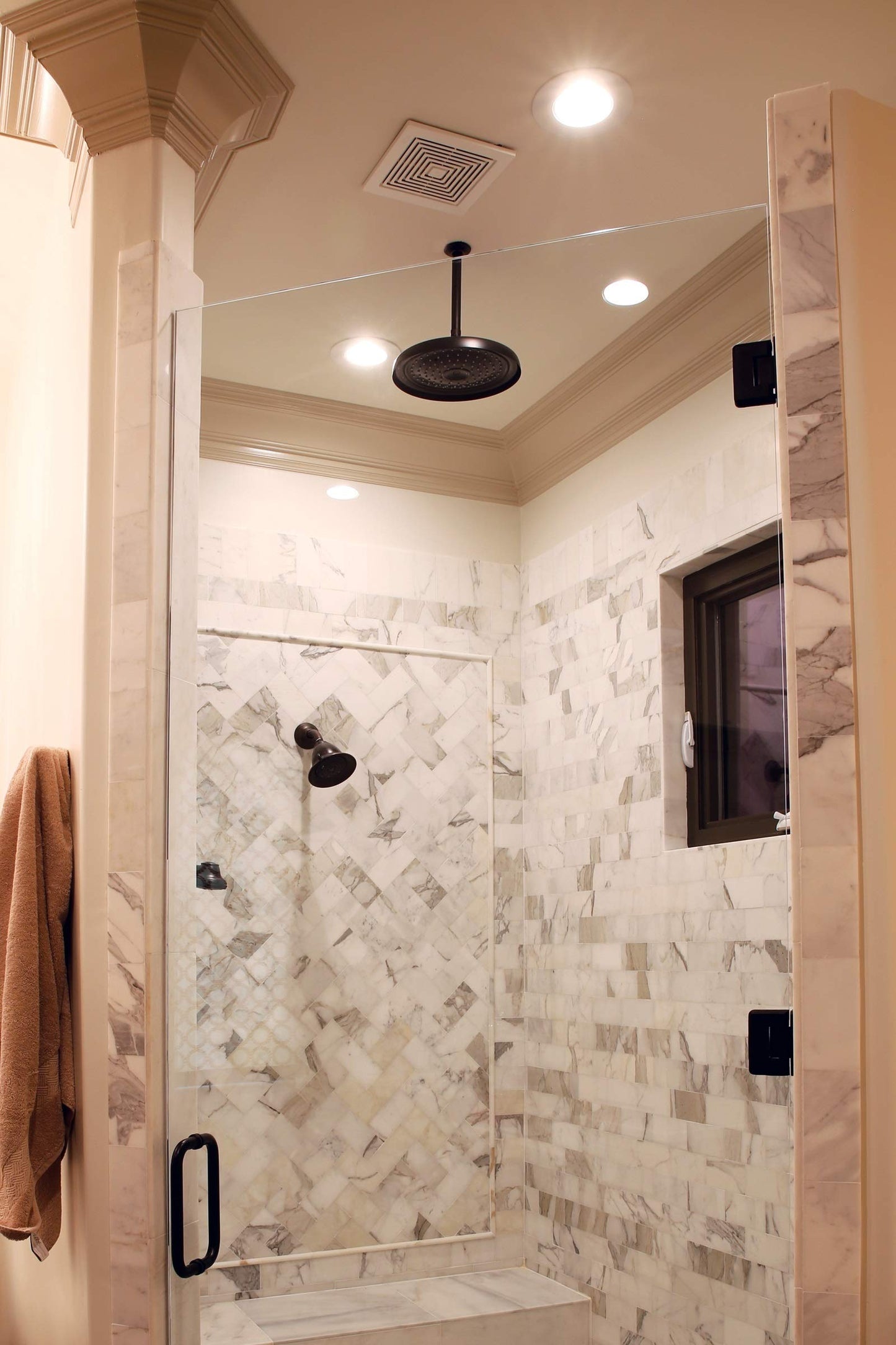 Halo LT560WH6950R LT 5 in. and 6 in. White Integrated Ceiling Light Retrofit 5000K Daylight 5/6" LED Recessed Trim 5 Inch and 6 Inch