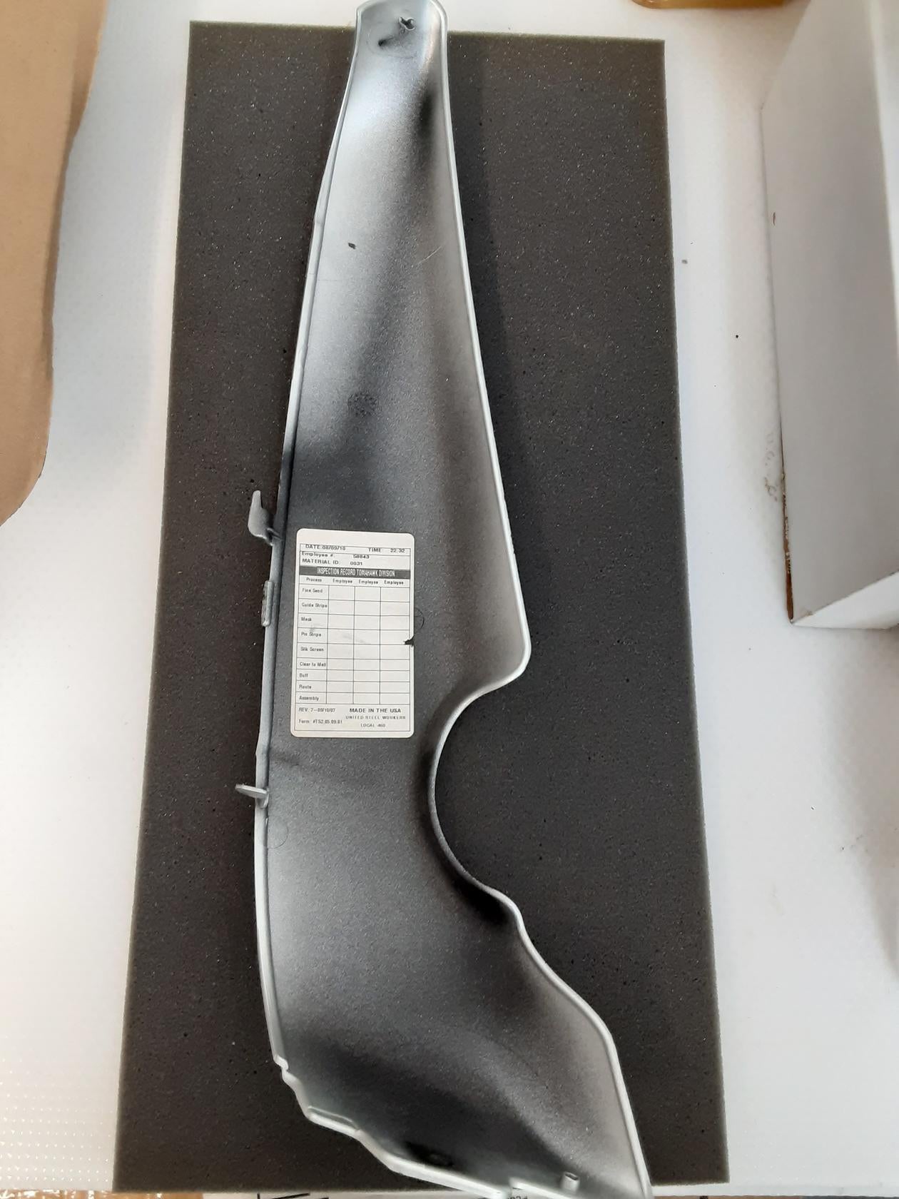 Harley Davidson VRSCAW V-Rod 2007-2010 Grey Radiator Cover Left (66157-07)