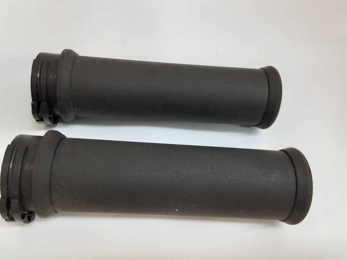 Harley Davidson Black Rubber Grips for Touring Motorcycles 1996-2020- SET of 2