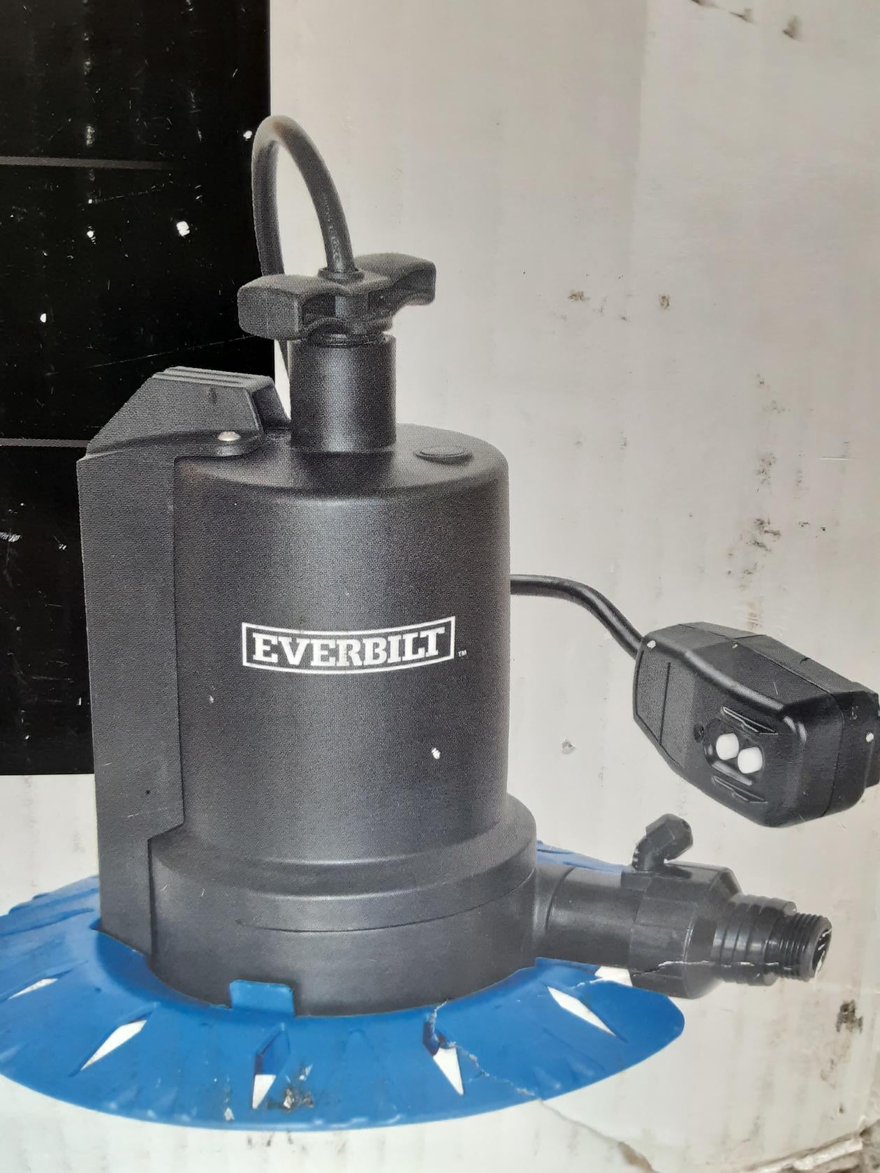 Everbuilt Automatic Pool Cover Pump- SALVAGED-
