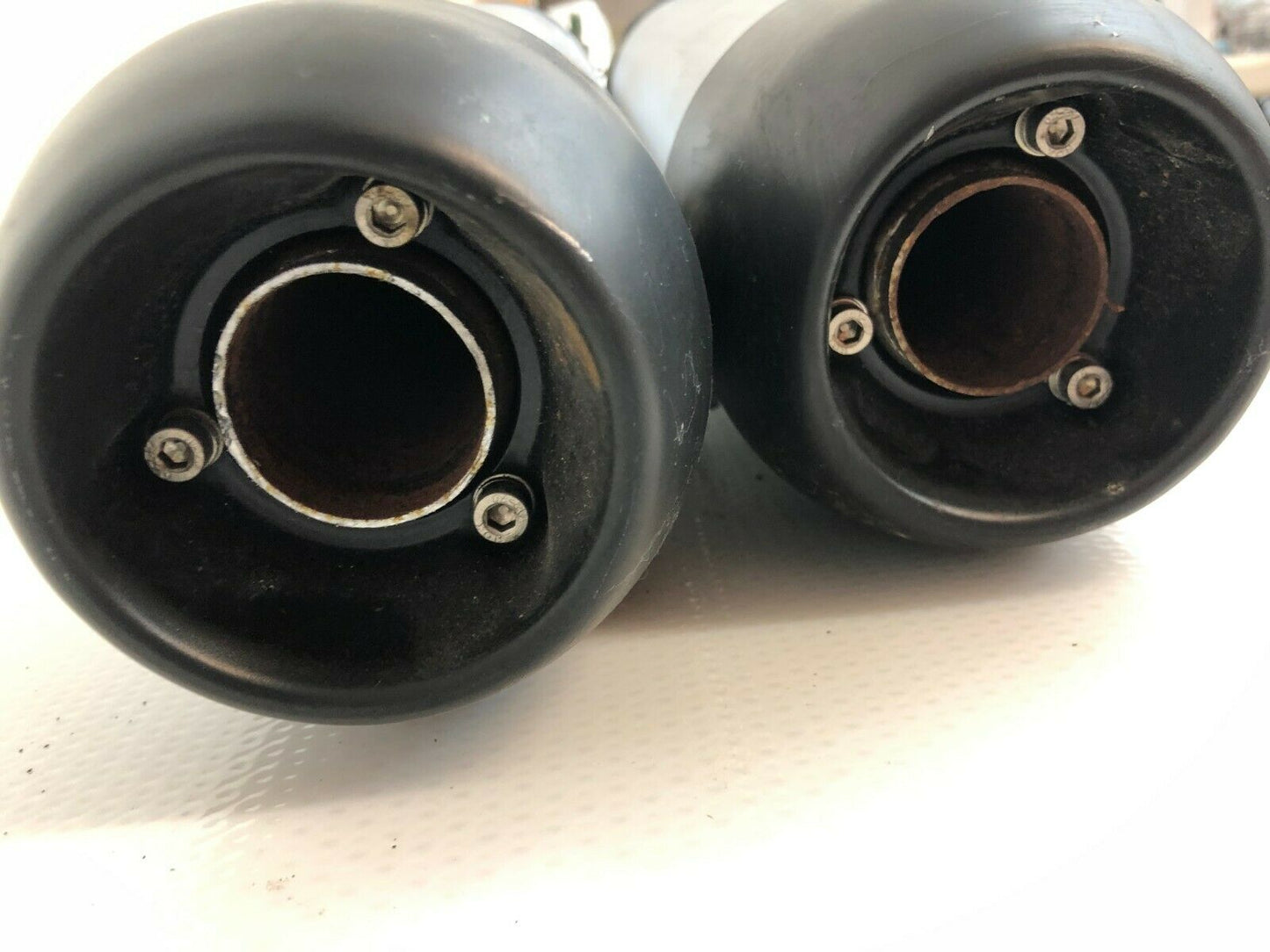 Harley 65096-05A & 65089-05A  V-ROD SLIP ON MUFFLERS (SEE PHOTOS)