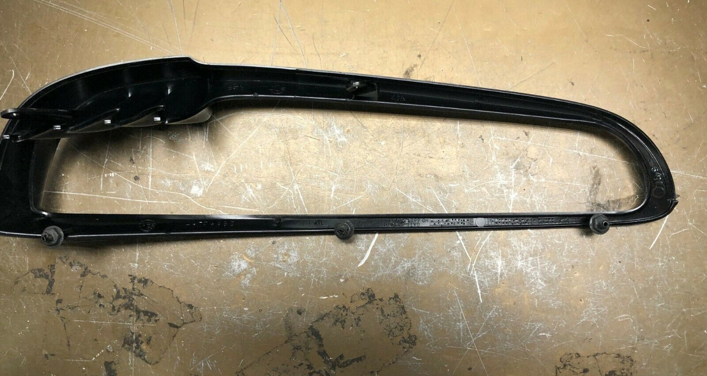 2007 & Later Harley V-Rod Right Radiator Trim 26814-07