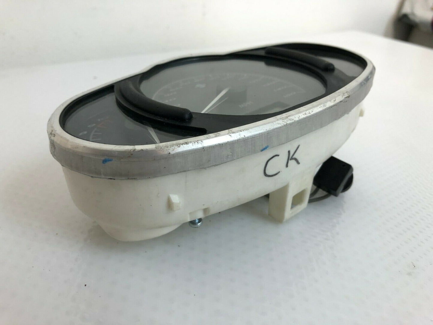 HARLEY DAVIDSON V-ROD NIGHT ROD VROD SPEEDO GAUGES CLUSTER SPEEDOMETER TACH OEM