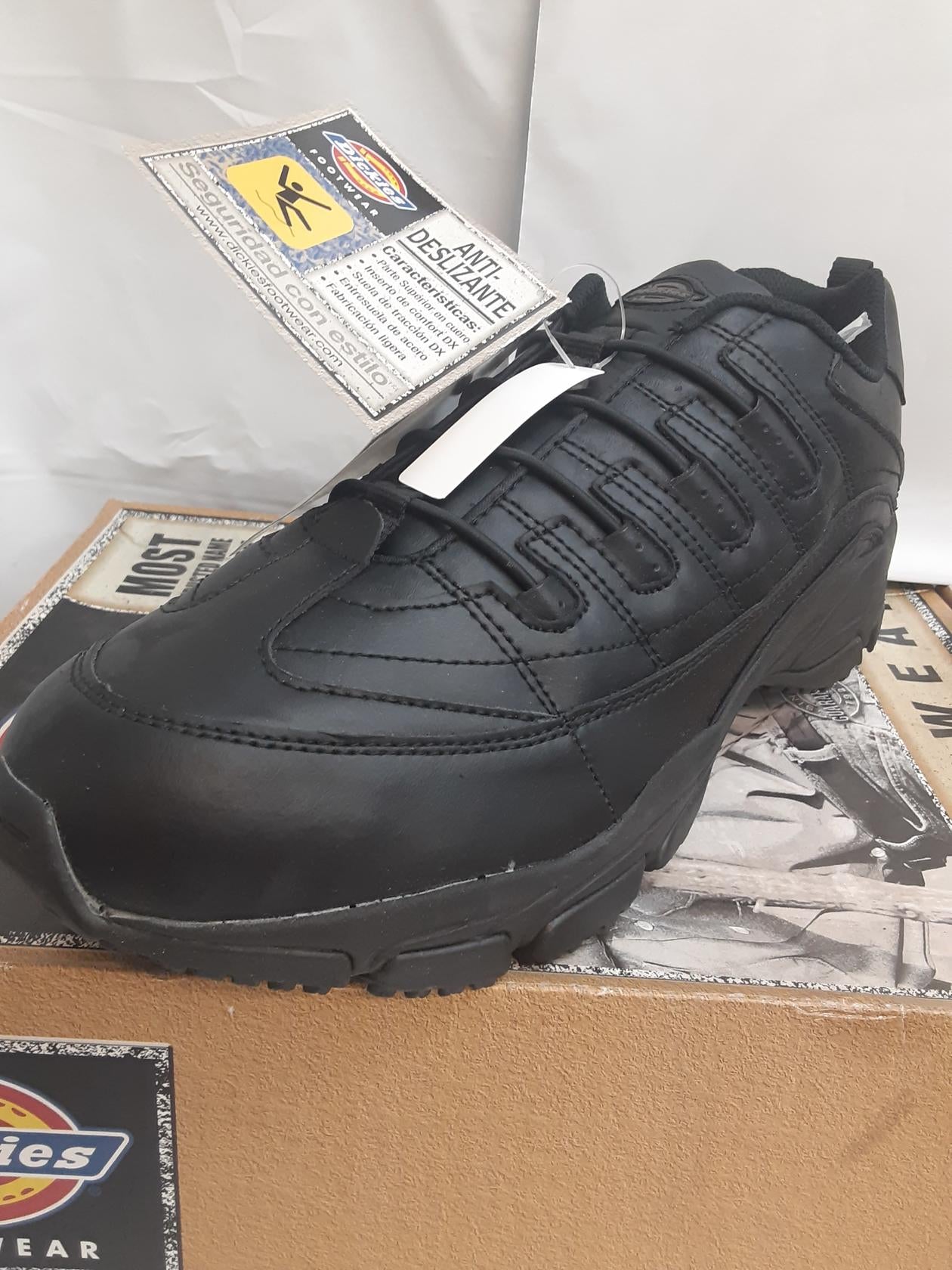 Dickies Footwear Slip Resistant Stretch. 00CD4240, Size 11 Wide, Black