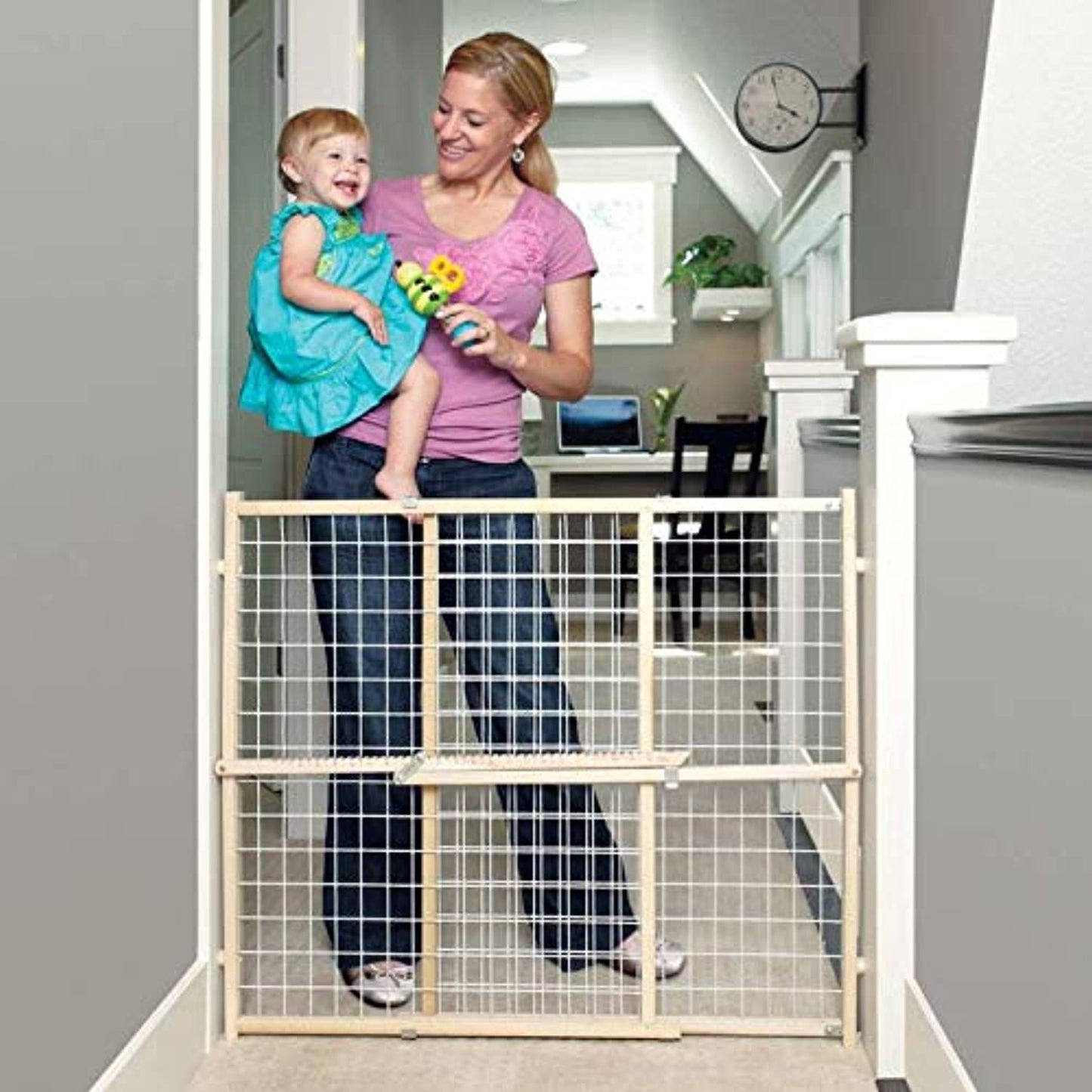 ToddleRoo by NorthStates Extra Wide Wire Mesh Gate 4615A (NEW)