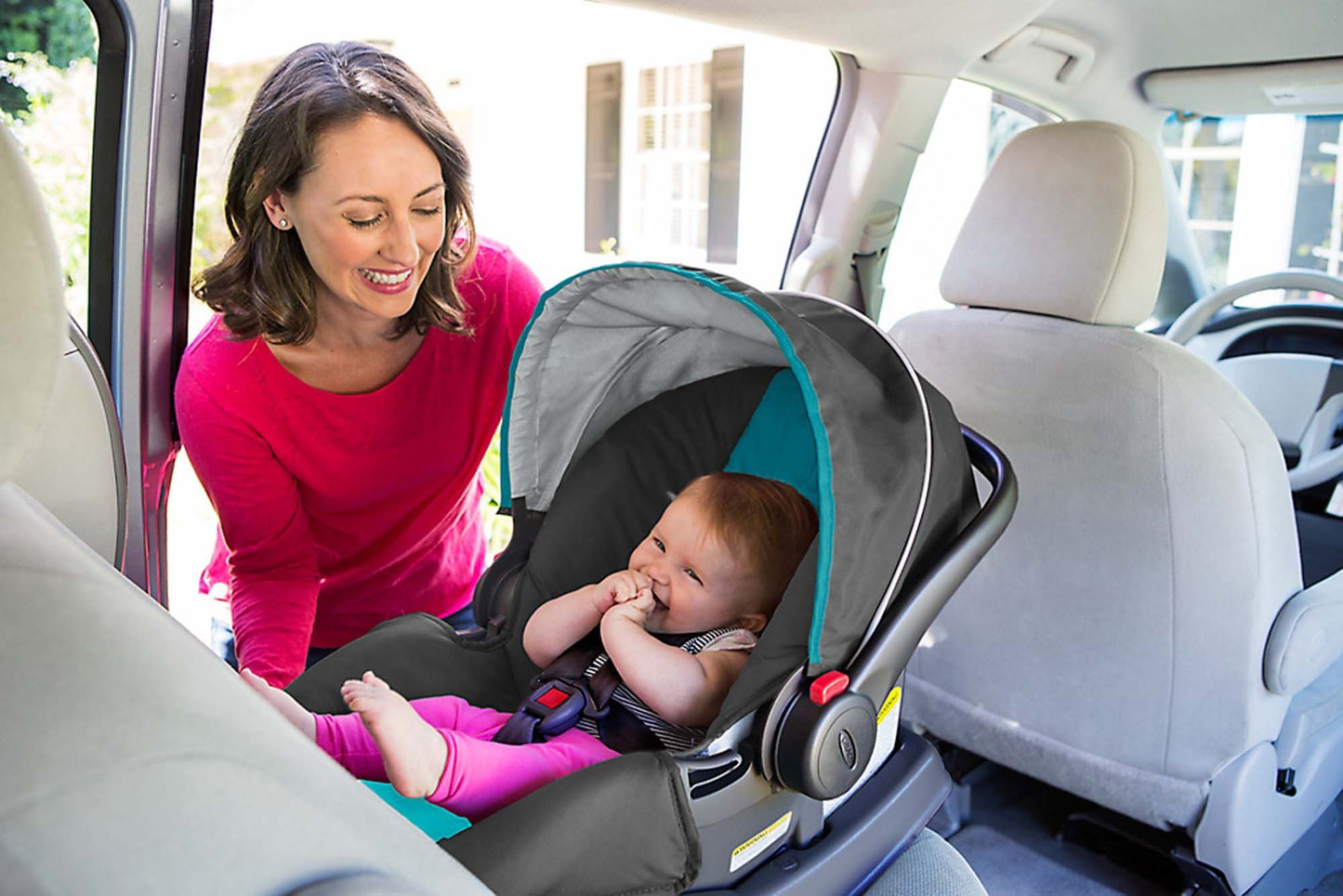 Graco SnugRide 30 Infant Car Seat, Finch