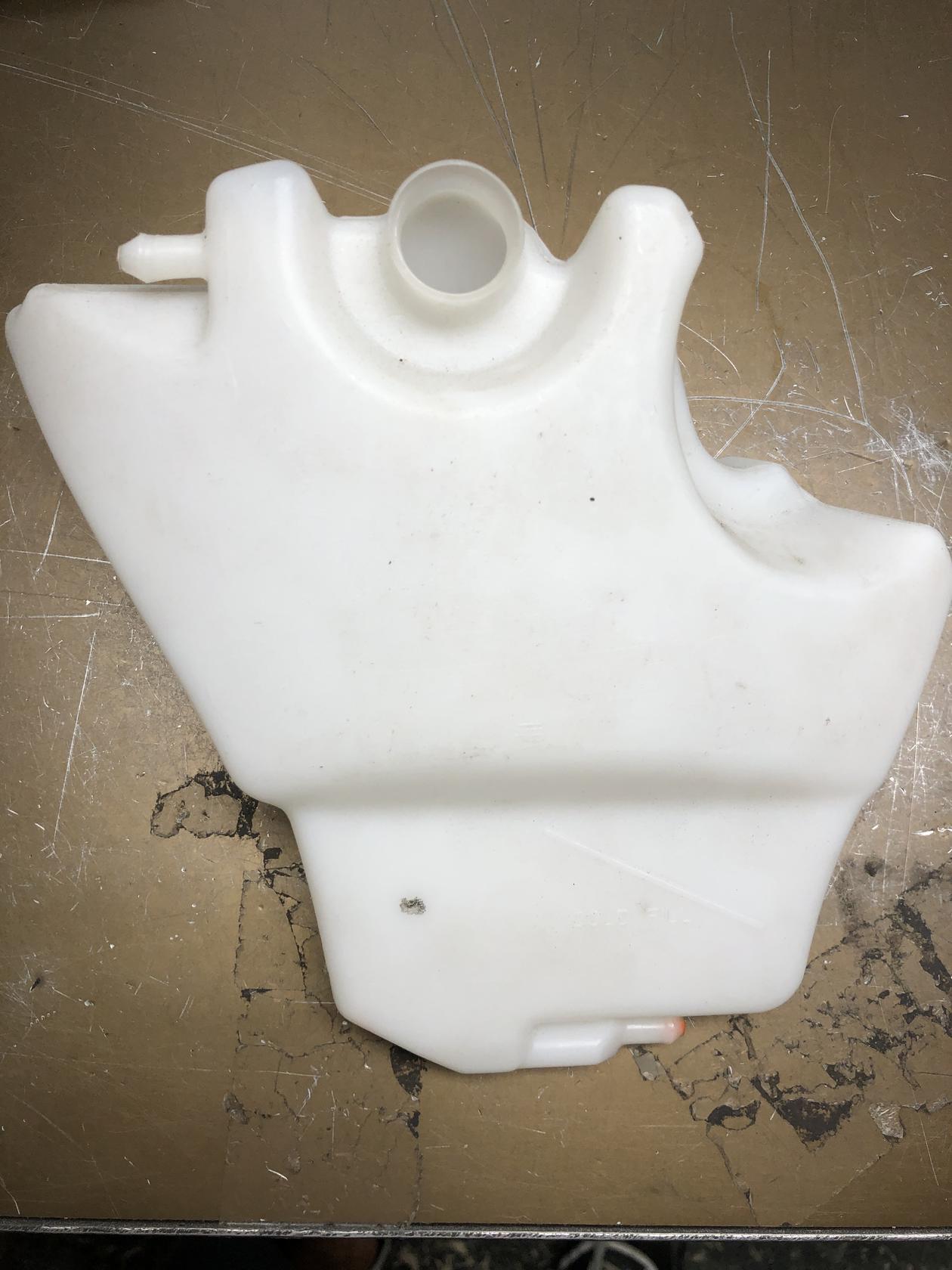 Harley-davidson Special V-rod Coolant Water Tank Reservoir Bottle 26804-07 READ