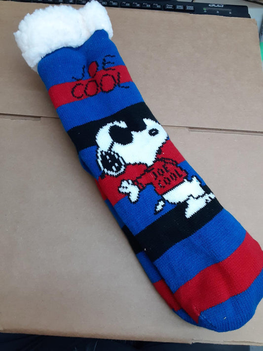 Charlie Brown Peanuts Sherpa Lined Socks Pink/orange One Size Fits Most 16” Long