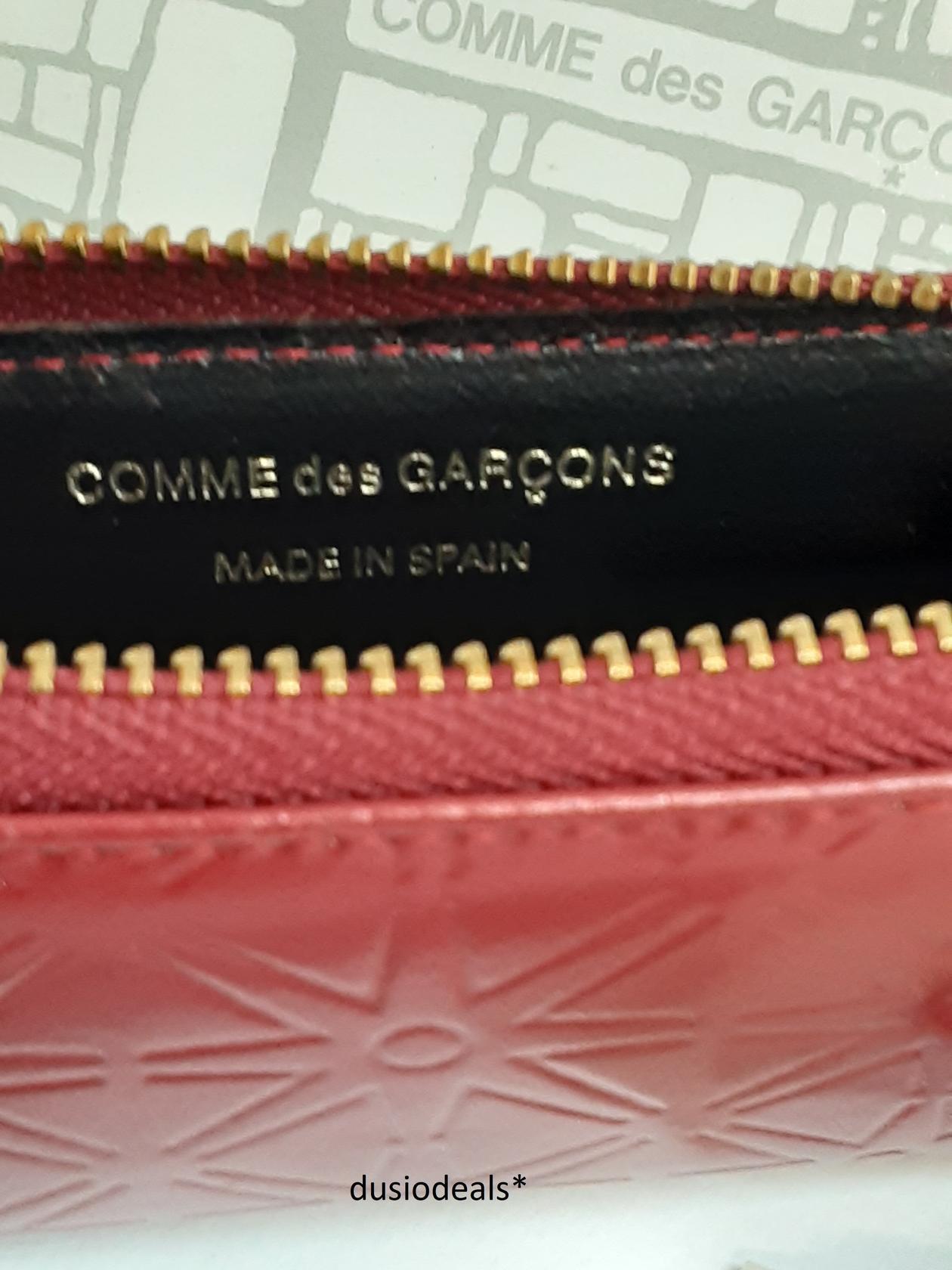 Comme Des Garcons SA410EA Red Coin Purse - open box