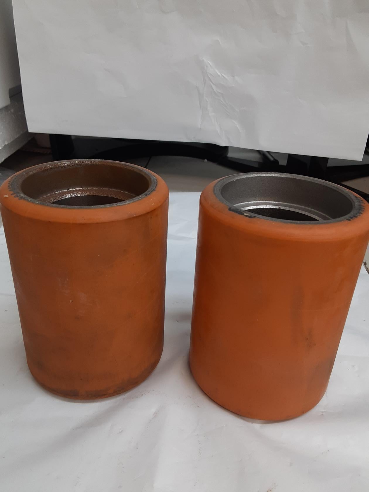 Crown 100462-302 Load wheel x2 (used)