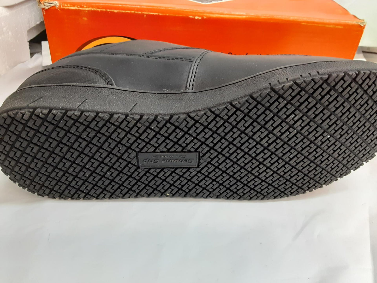 Genuine Grip '2010' Mens 9Wide/Womens 10.5 Wide, Black, Slip Resistant