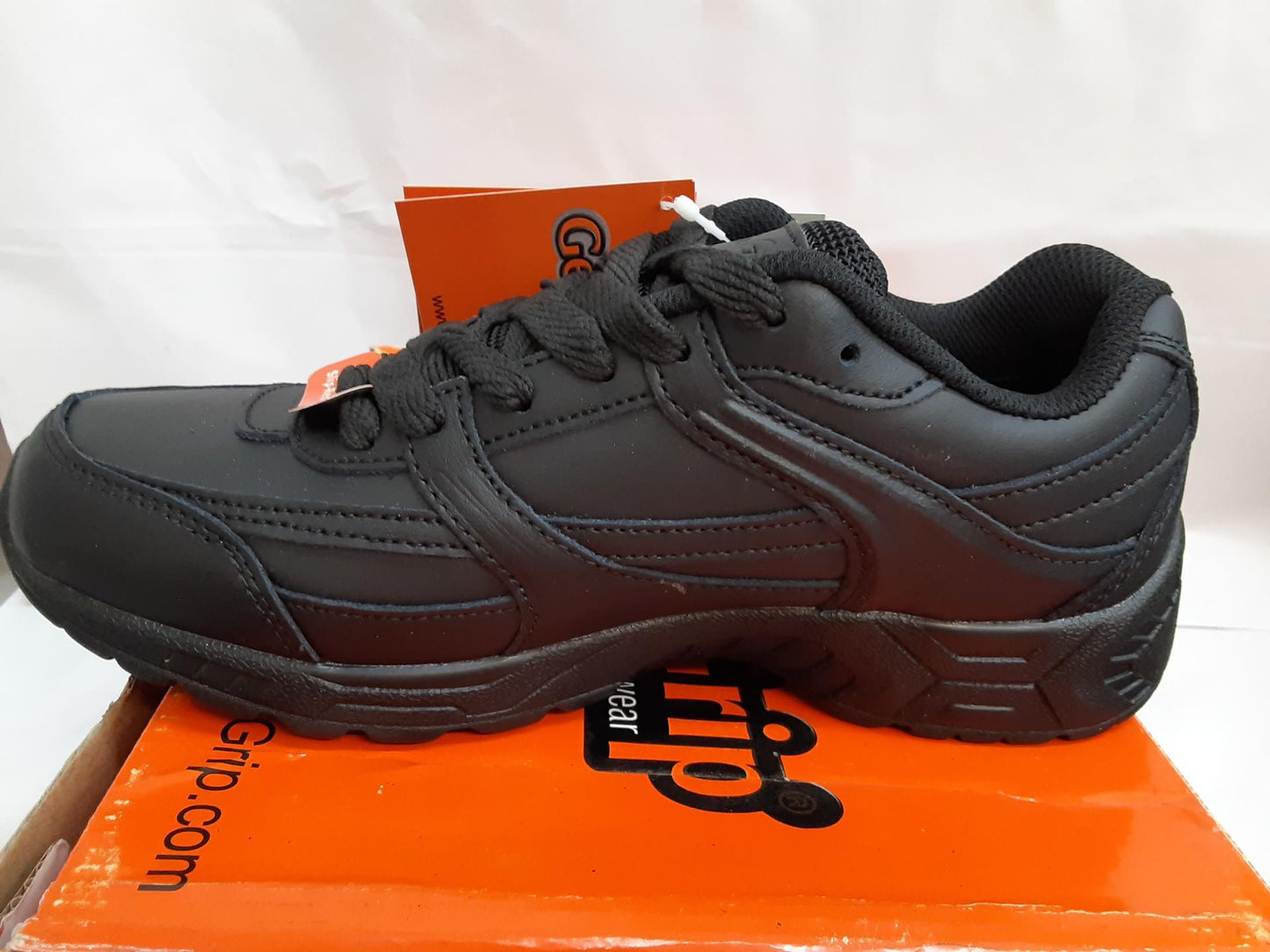 Genuine Grip Jogger- 1110- Size: Women: 7.5/ Men: 5.5 Wide -Black