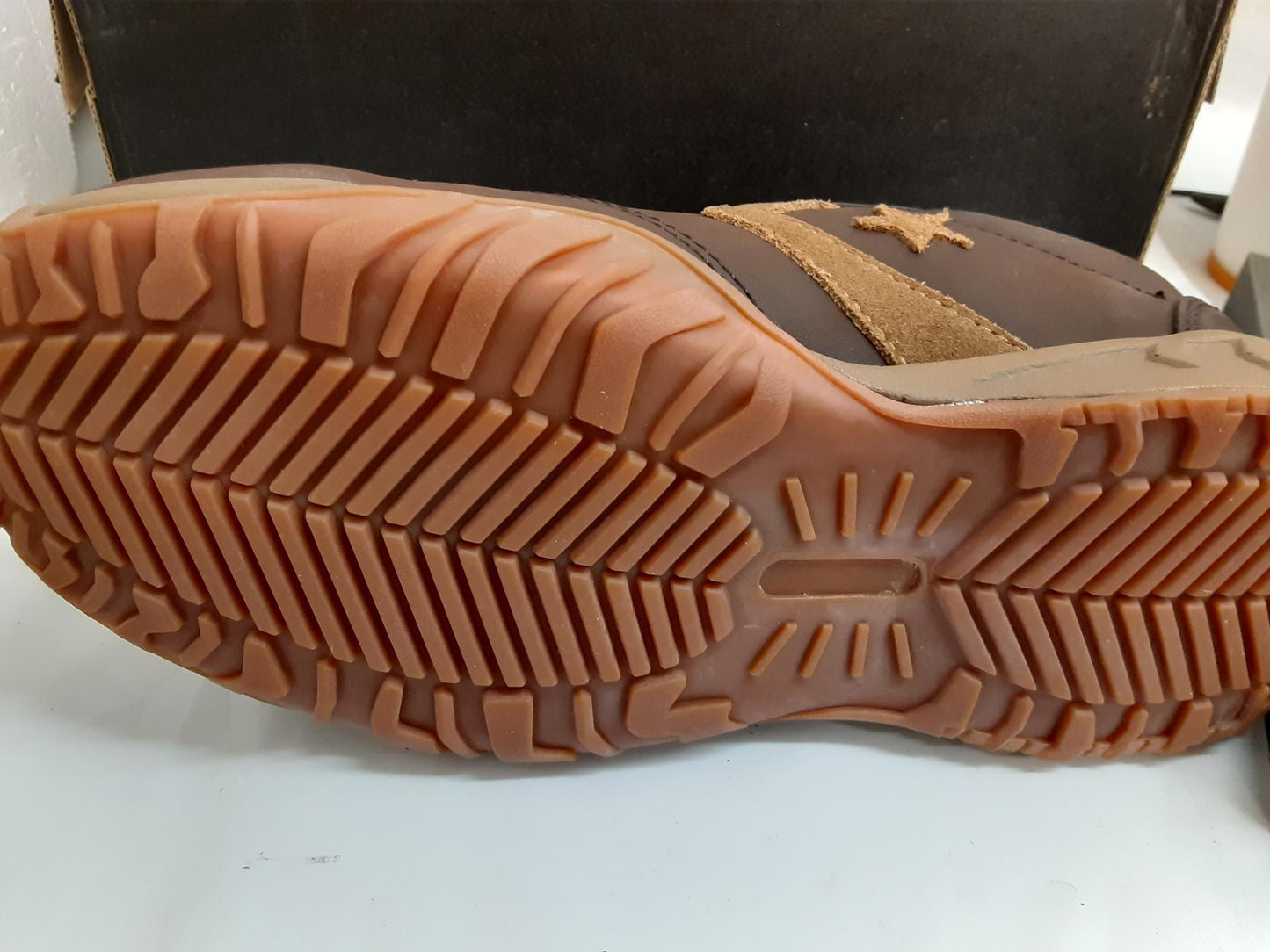 Converse Work -Low Profile- Euro Casual- Brown- Soft Toe- 7.5 Wide-C941-